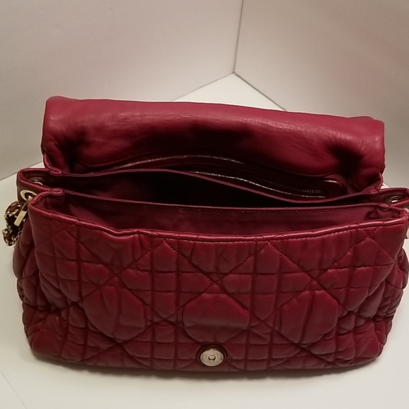 Lambskin Cannage Medium Delidior Flap Red - Picture 5 of 11